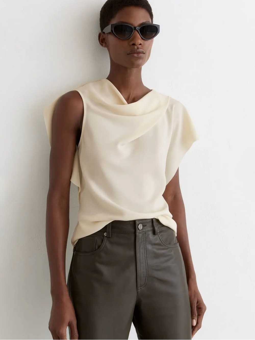 REISS
Natalie Asymmetric Drape-Neck Top - Ivory Draped Sleeveless Crepe top US 4